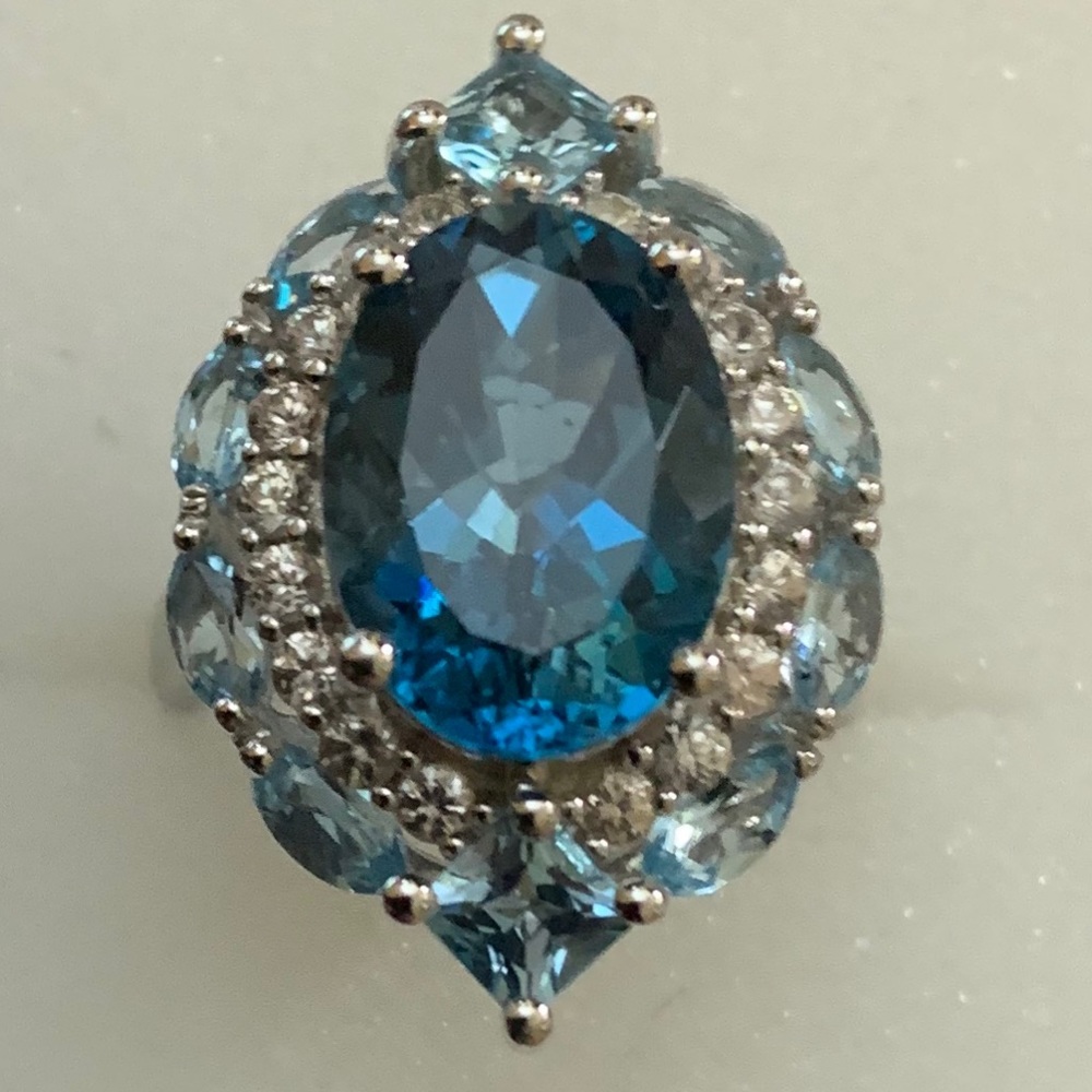 Blue Topaz Ring .925